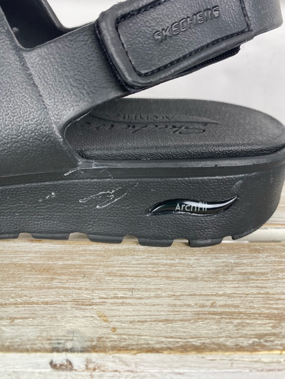 Skechers Women's Foamies Arch Fit
Footsteps - Day Dream sandals in black size 9 - Picture 12 of 13